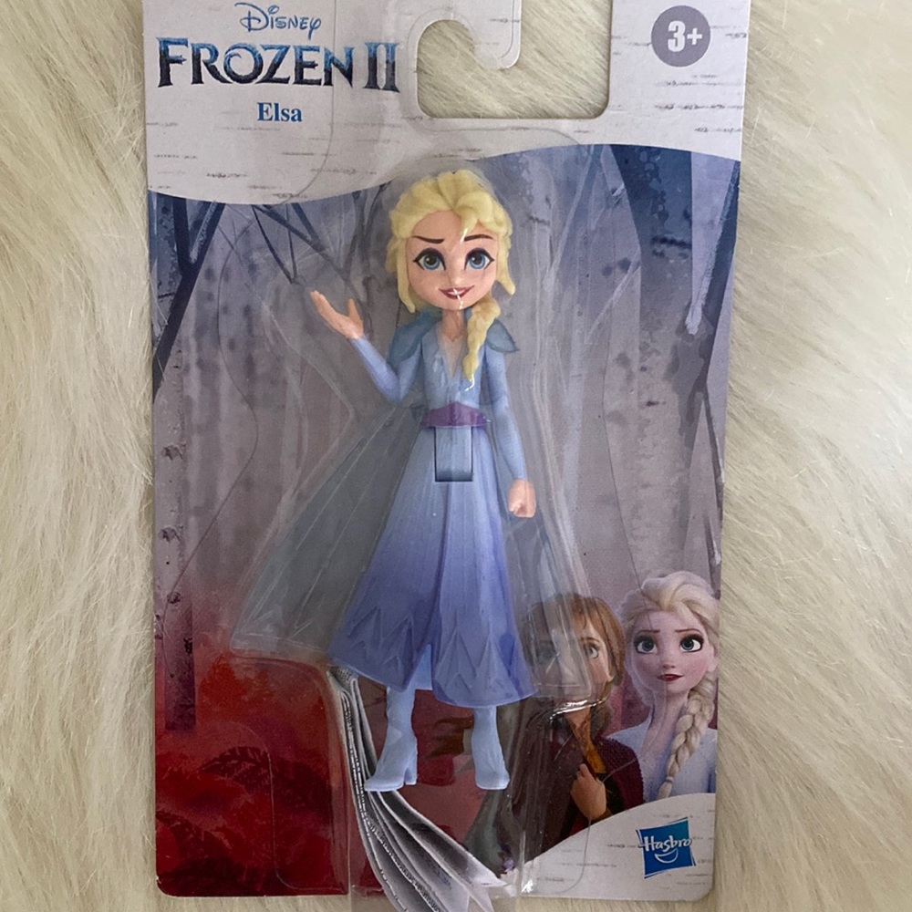 Disney Frozen ll Elsa Figurine